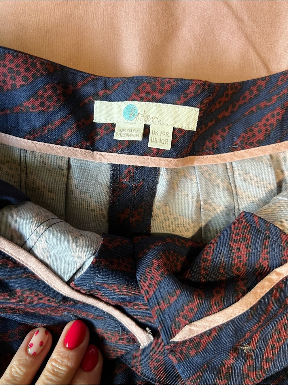 Boden Navy Button-Front Midi Skirt with Subtle Rust Pattern and Tie Belt - Picture 3 of 4